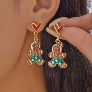 1 Pair Christmas Cute Gingerbread Heart Shaped Earrings
